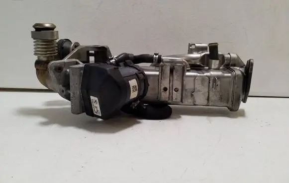 BMW X6 F16 EGR valve cooler 7822350 11717822350 7810871