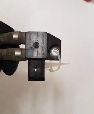 Citroen C4 I Picasso Exhaust gas pressure sensor 00257752 9662143180