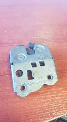 BMW 3 E46 Seat back rest lock catch 8209035