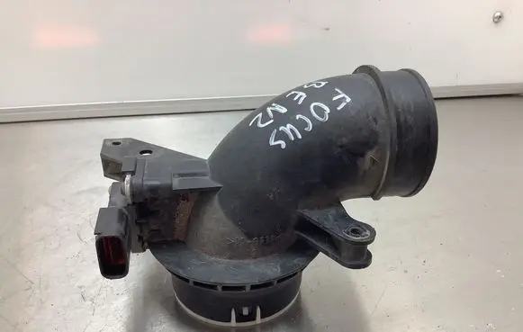 Ford Focus Mass air flow meter 7M5112B579