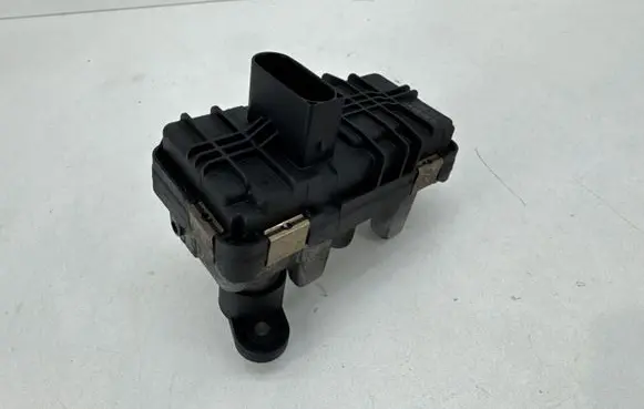 BMW 5 F10 F11 Turbine electric control actuator 4933519411 6NW01043004