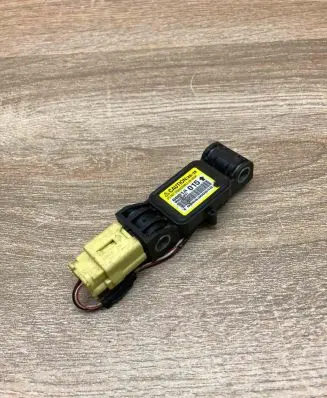 Mitsubishi Grandis Airbag deployment crash/impact sensor 8651A015 WithPlug