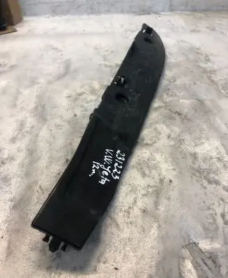Volkswagen Jetta VI Fender end trim 5c6821112