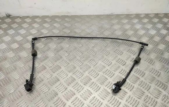 Chrysler Pacifica Windshield washer spray nozzle 