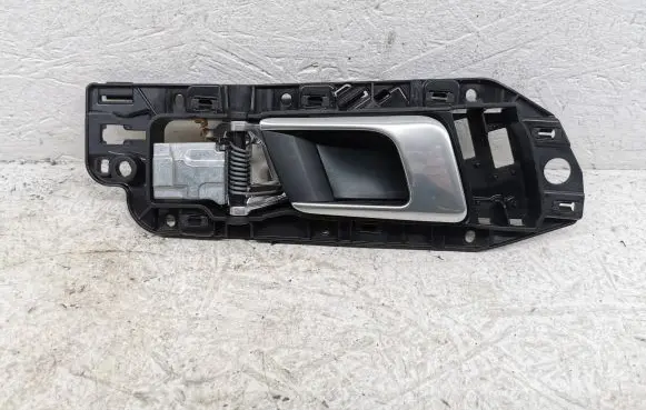 Porsche Cayenne (9Y0 9Y3) Front door interior handle 9Y0837020A
