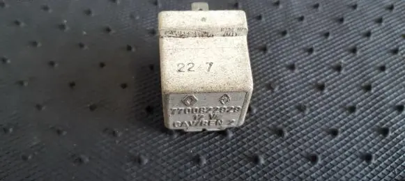 Renault Kangoo I Other relay 7700822929
