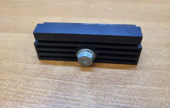 Battery bracket