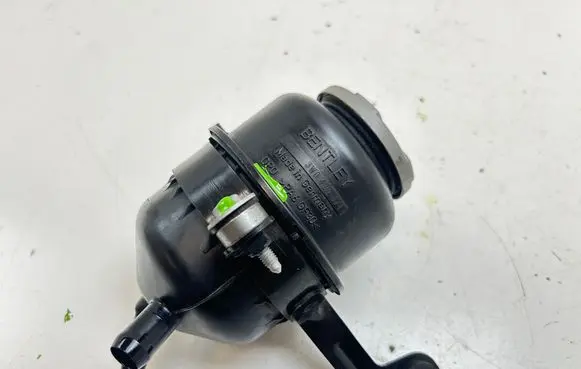 Bentley Flying Spur Power steering fluid tank/reservoir 3W0422371