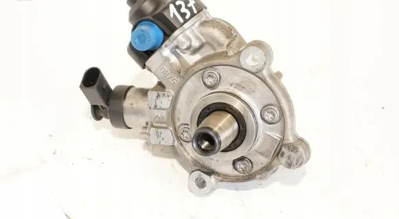 BMW 1 F20 F21 Fuel injection high pressure pump