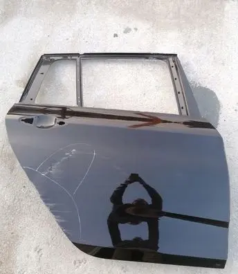 BMW 2 F46 Rear door