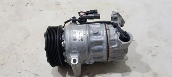 Renault Megane IV Air conditioning (A/C) compressor (pump) 926001268R