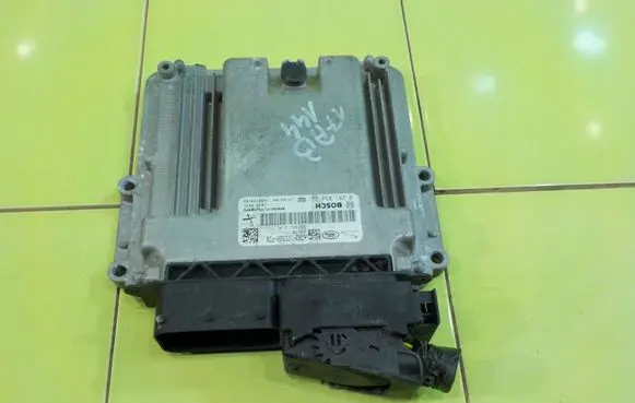 Jaguar XE Engine control unit/module H7A312C520FDB