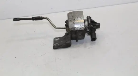 Chevrolet Orlando Turbo system vacuum part 4947719200