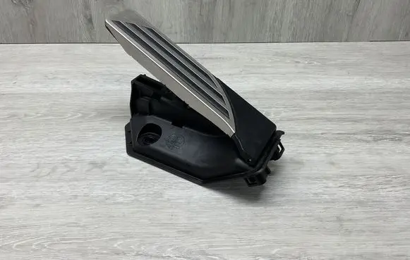 Alfa Romeo Stelvio Accelerator throttle pedal 00505513370