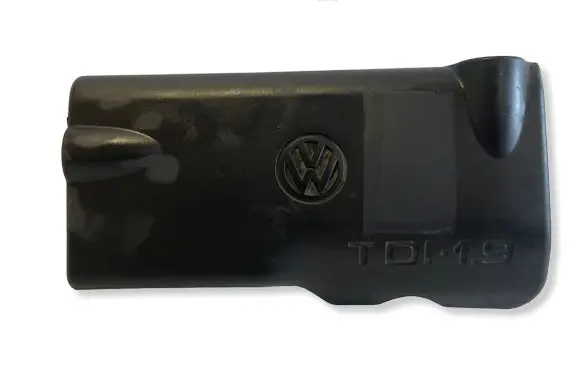Volkswagen Golf III Engine cover (trim) 028103935A