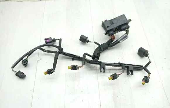 Audi A5 8T 8F Fuel injector wires 06H971627 30102009