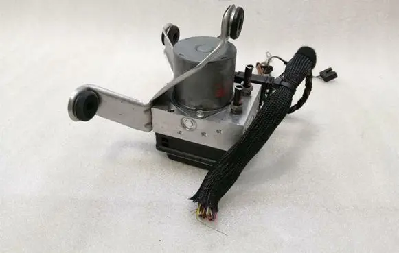 Porsche 911 997 ABS Pump 99735575506