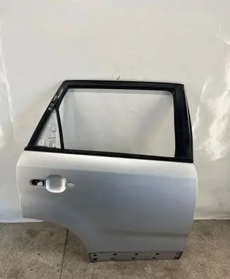 KIA Sorento Rear door