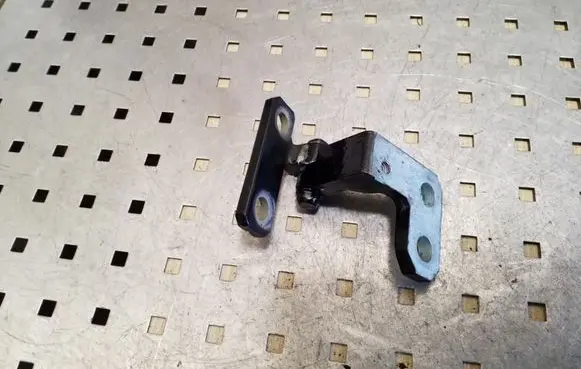 Volkswagen Phaeton Front door upper hinge 3D4831401A