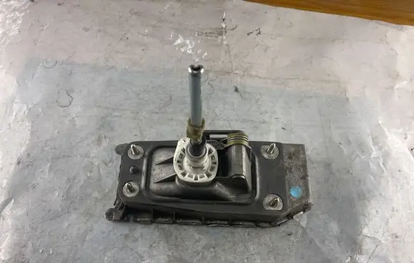 Volkswagen Polo IV 9N3 Gear shifter/selector 6Q0711049 6Q0711049CH
