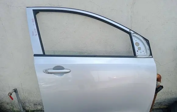 KIA Picanto Front door