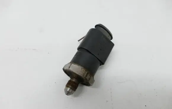 Fuel pressure sensor