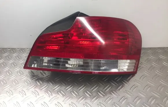 BMW 1 E82 E88 Rear/tail lights 4869810 63214869810 0157196