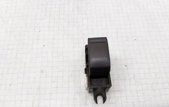 Nissan Almera N16 Electric window control switch