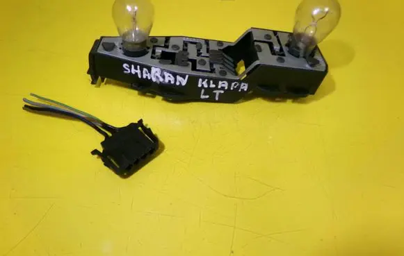 Volkswagen Sharan Tail light bulb cover holder 962620