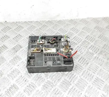 Renault Scenic III - Grand scenic III Fuse module USMJR95 284B62342R 40207902300
