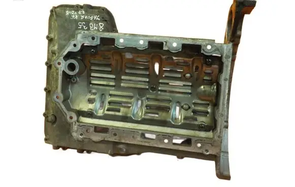 Jaguar XF X250 Oil sump 4R8Q6U004EB