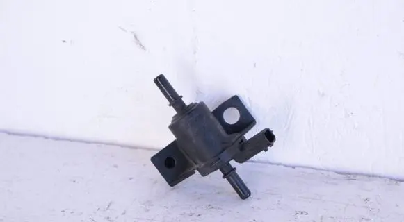 Renault Scenic III - Grand scenic III Vacuum valve 8200849747