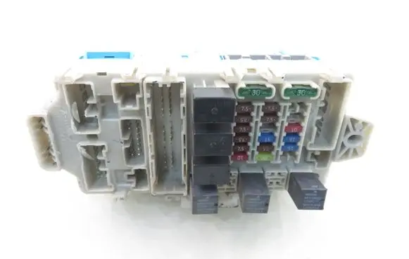 Mitsubishi Outlander Central body control module G8C223M3C