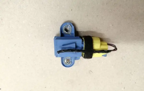 Volkswagen Golf V Airbag deployment crash/impact sensor 1K0955557A