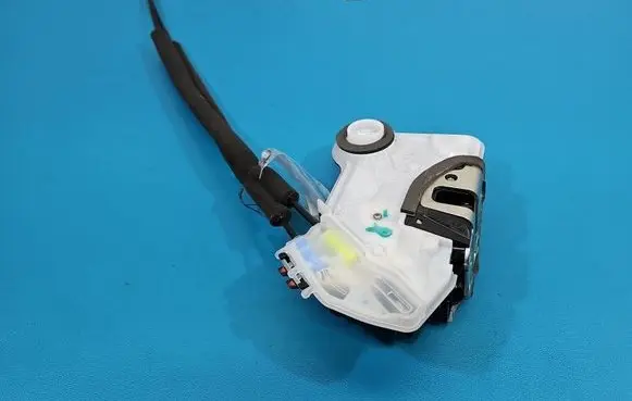 Toyota C-HR I Front door lock IMPRK1588797