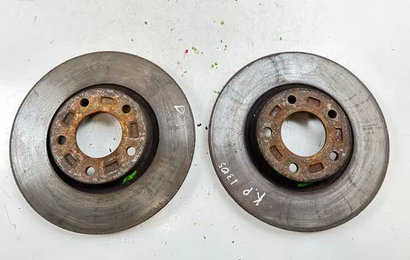 Mazda 5 Front brake disc