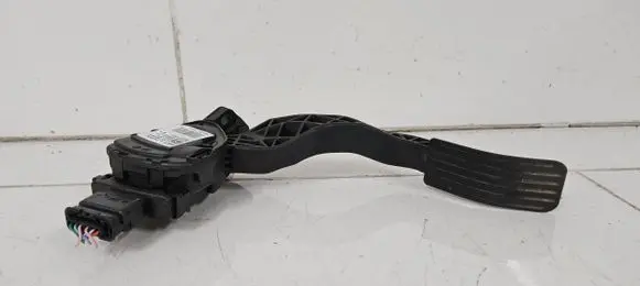 Peugeot 2008 I Accelerator throttle pedal 9671433780 1296457 6PV00994941