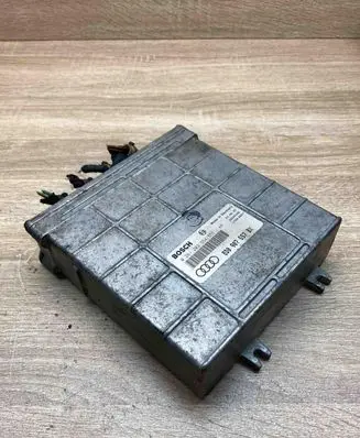 Audi A4 S4 B5 8D Engine control unit/module ECU 8D0907557BX 0261203554