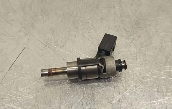Audi A6 S6 C6 4F Fuel injector 06F906036A 036A