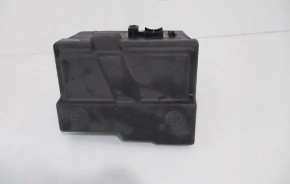 Peugeot 406 Battery box tray 9623185080