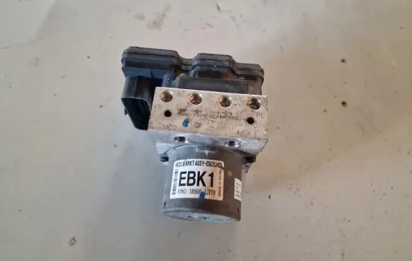 Hyundai i20 (PB PBT) ABS Pump 589001J270