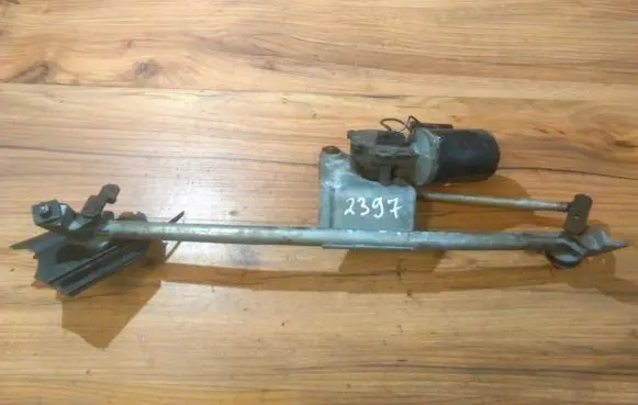 Opel Astra F Front wiper linkage and motor