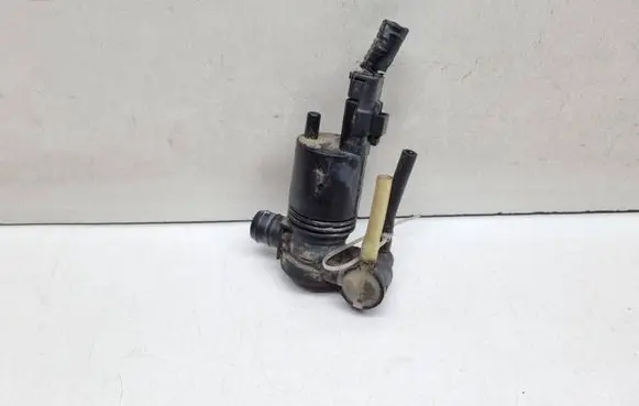 Nissan X-Trail T32 Windscreen/windshield washer pump 1050123