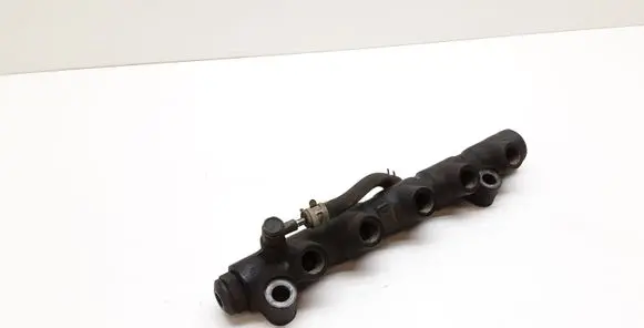 Toyota Avensis Verso Fuel main line pipe