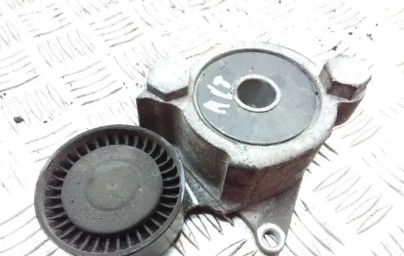 Toyota Corolla Verso AR10 Generator/alternator belt tensioner