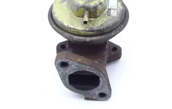 Nissan Navara D22 EGR valve 010 1305A