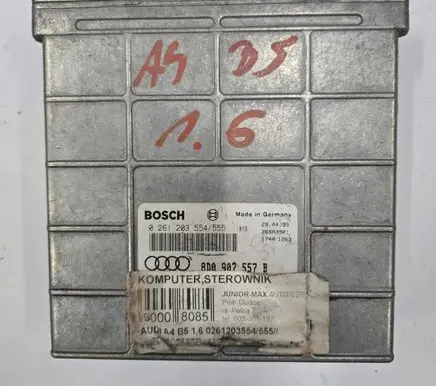Audi A4 S4 B5 8D Engine control unit/module 8D0907557B 0261203554 0261203555