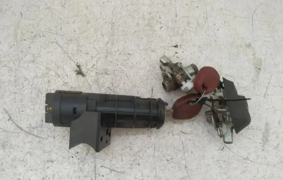 Fiat Bravo - Brava Ignition lock 2404952838