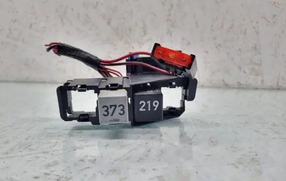 Audi A4 S4 B6 8E 8H Fuse module 8E1937503A