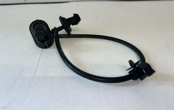 Volvo V70 Windshield washer spray nozzle 30699651
